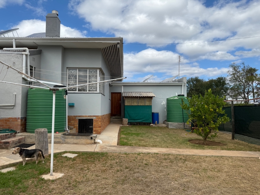 5 Bedroom Property for Sale in Ladismith Western Cape